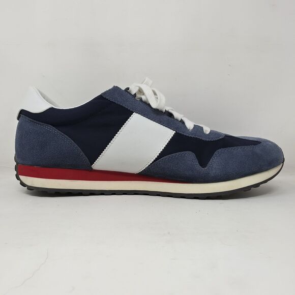 Athletic_Shoes